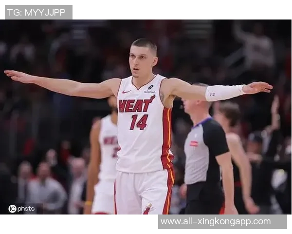 热火队与希罗续约谈判破裂剩余合同两年6400万引关注 热火队与希罗续约谈判破裂剩余合同两年6400万引关注